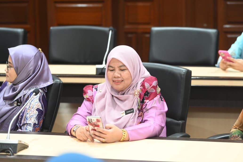 LAWATAN PENANDAARASAN EKOSISTEM KONDUSIF SEKTOR AWAM (EKSA) KOLEJ MATRIKULASI KELANTAN (KMKt) KE UNIVERSITI MALAYSIA KELANTAN (UMK)